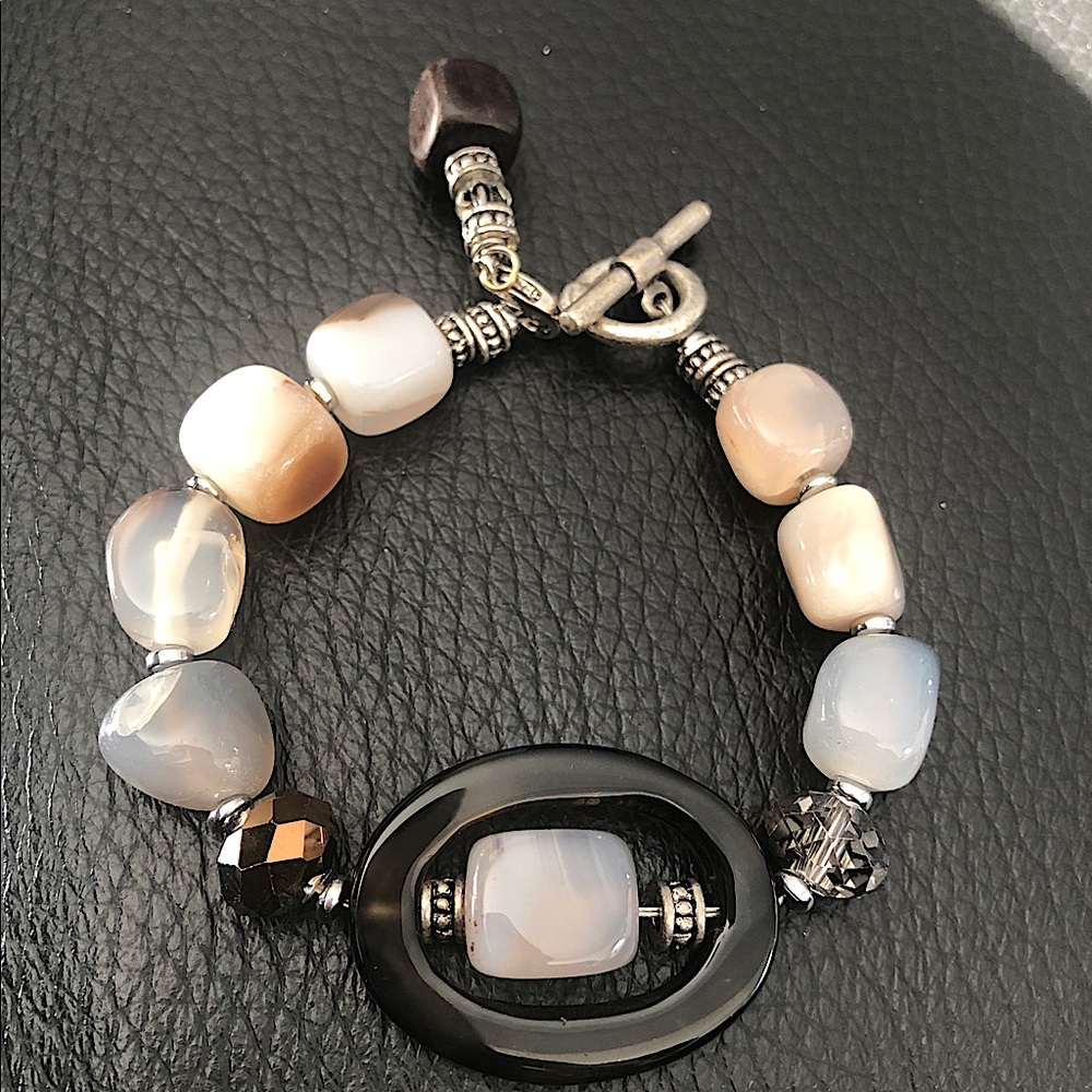 The Kamagoong Agate Bracelet